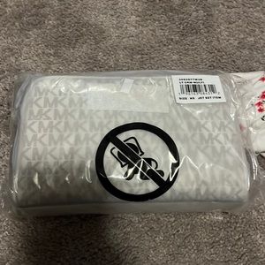 Michael Kors jet set travel Signature Large Double Zip Travel Cosmetic Pouch Bag